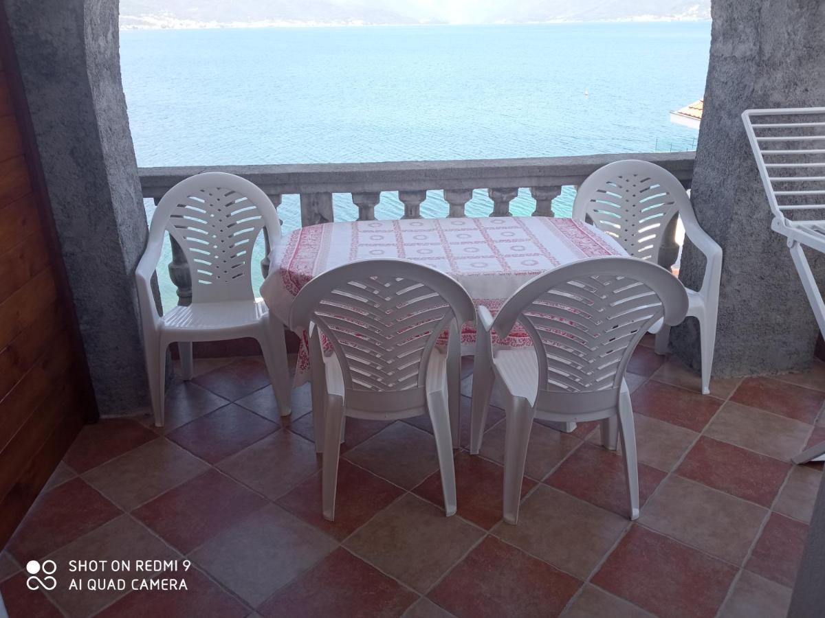 Apartments Petrovic Tivat Exterior foto
