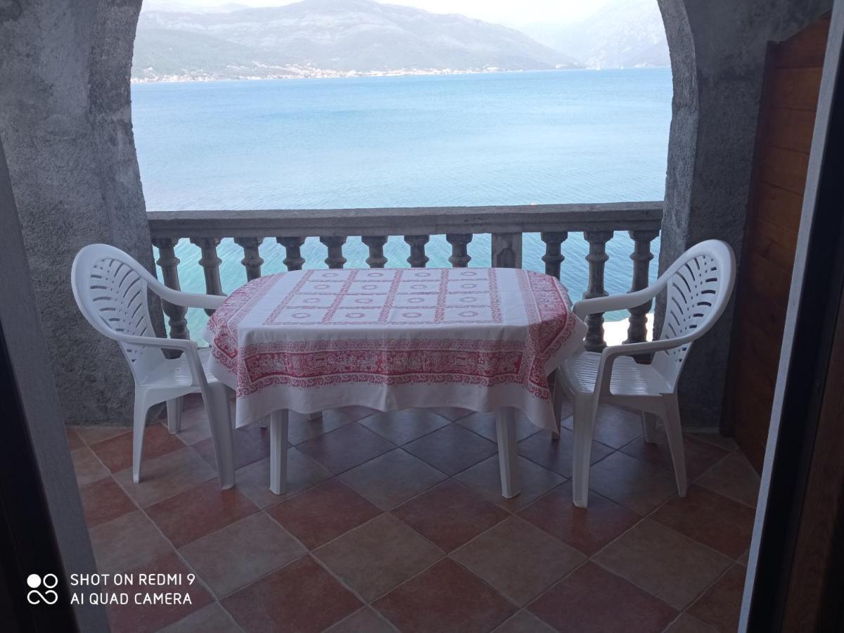 Apartments Petrovic Tivat Exterior foto