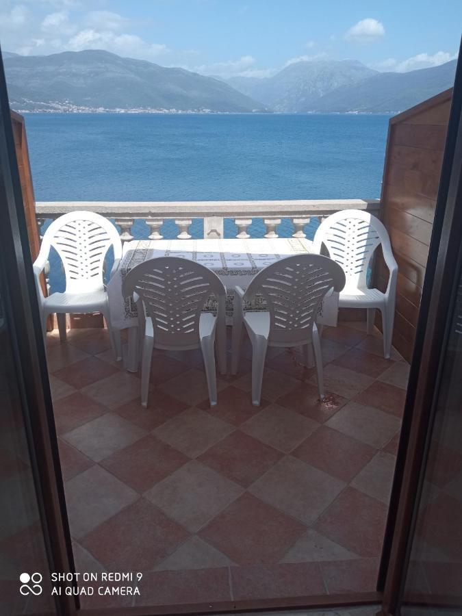 Apartments Petrovic Tivat Exterior foto