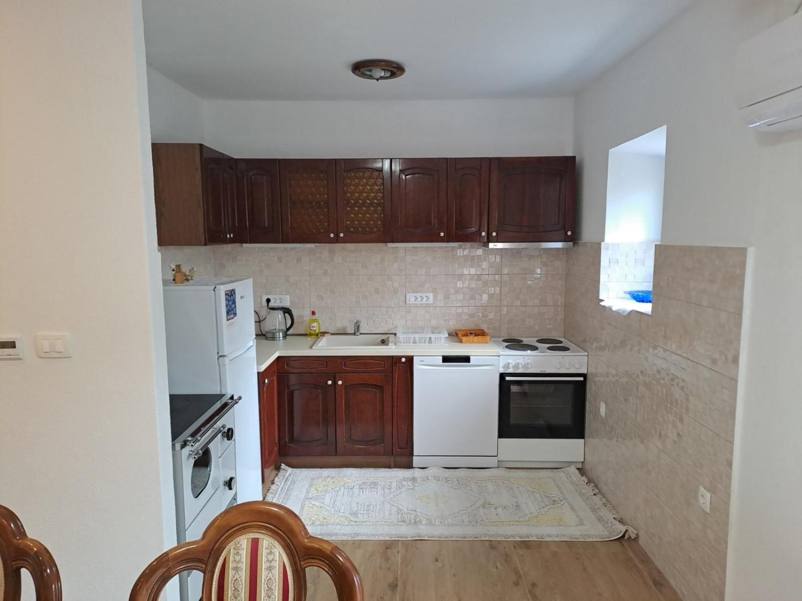 Apartments Petrovic Tivat Exterior foto