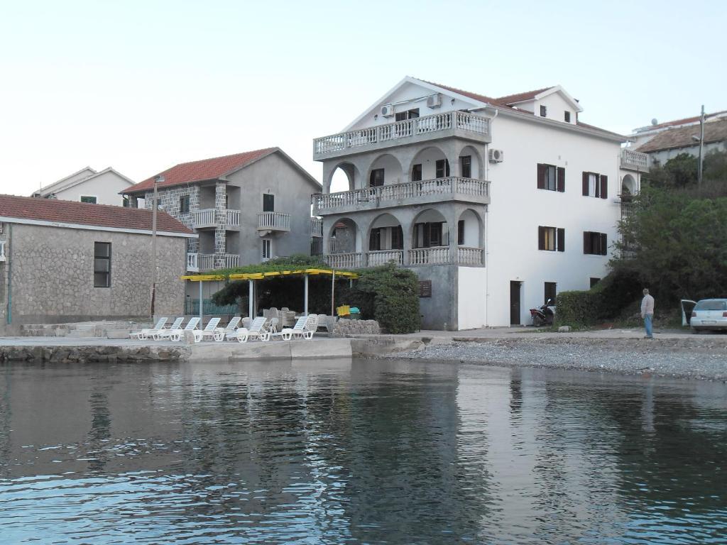 Apartments Petrovic Tivat Exterior foto