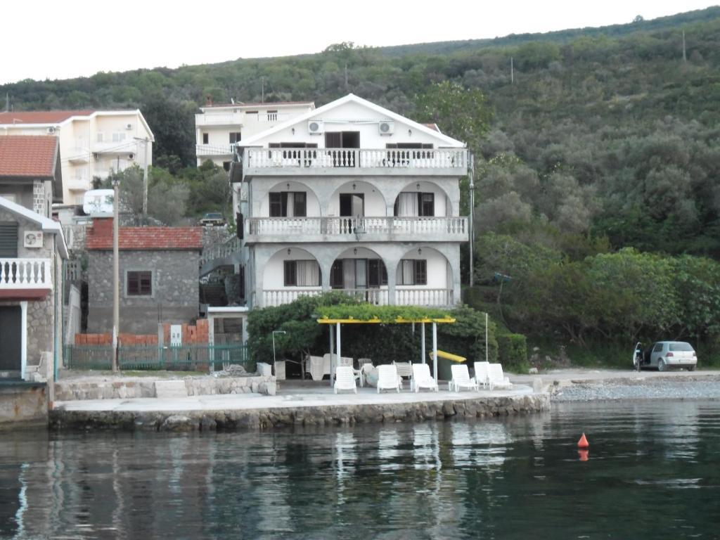 Apartments Petrovic Tivat Exterior foto